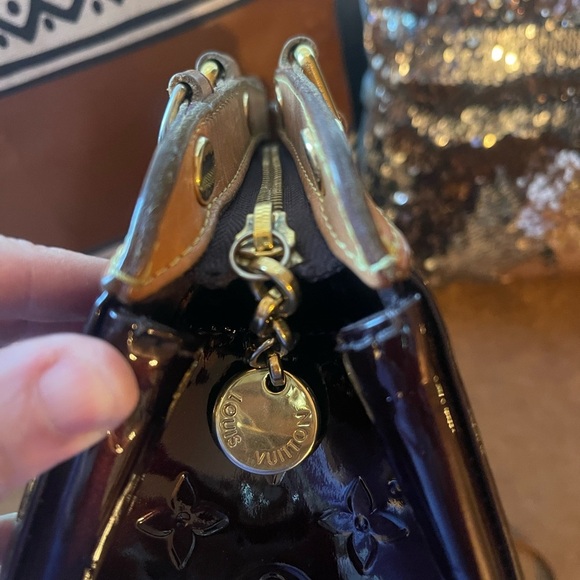 Louis Vuitton Brea Vernis Monogram Bag - Picture 12 of 13